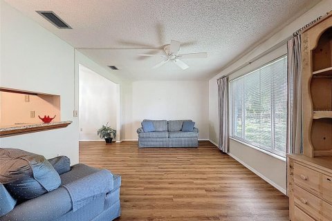 Casa en venta en New Port Richey, Florida, 2 dormitorios, 119.94 m2 № 1886738 - foto 19