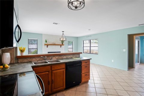 Villa ou maison à vendre à Spring Hill, Floride: 2 chambres, 117.24 m2 № 1673253 - photo 15