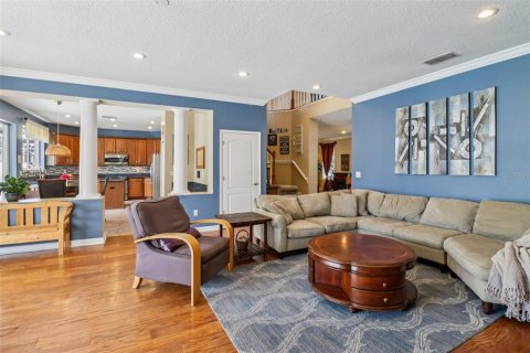 House in Apopka, Florida 5 bedrooms, 327.48 sq.m. № 1899807 - photo 16