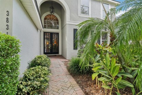 House in Apopka, Florida 5 bedrooms, 327.48 sq.m. № 1899807 - photo 4