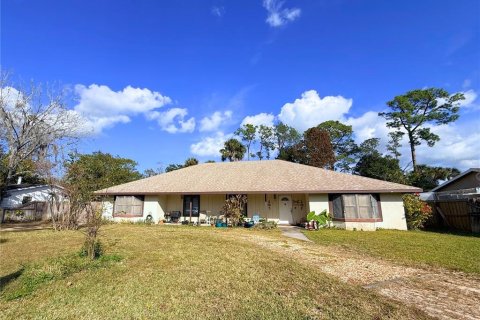 Villa ou maison à Holly Hill, Floride 3 chambres, 215.07 m2 № 2148170