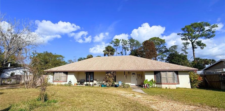 Casa en Holly Hill, Florida 3 dormitorios, 215.07 m2 № 2148170