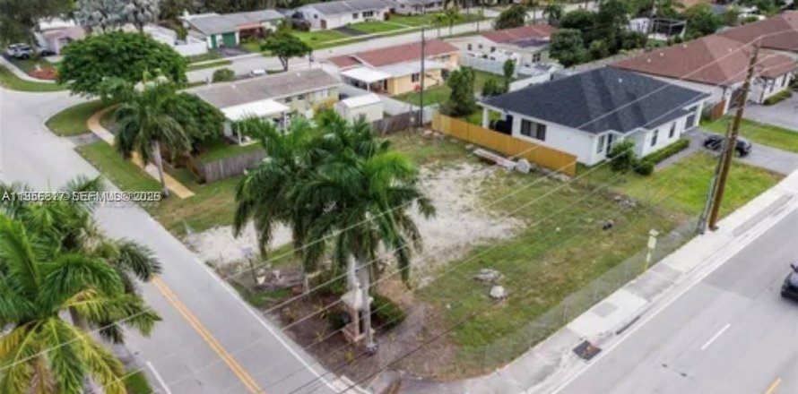 Земельный участок в Плантация, Флорида № 2010698