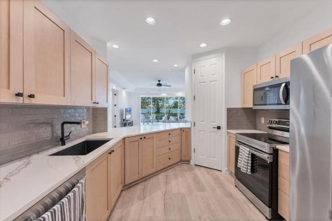 Condominio en venta en Bradenton, Florida, 3 dormitorios, 178.37 m2 № 1916656 - foto 10