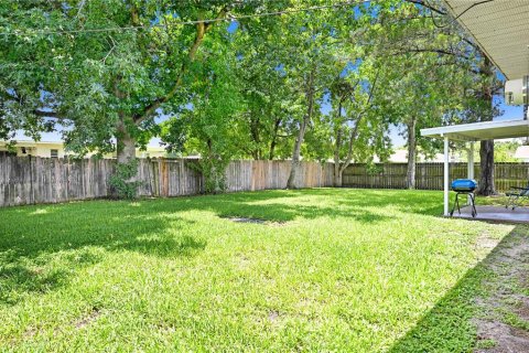 House in Cocoa, Florida 3 bedrooms, 97.83 sq.m. № 2155243 - photo 25