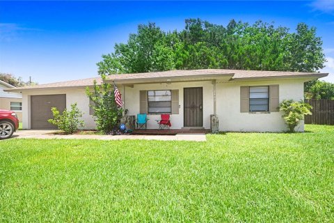 House in Cocoa, Florida 3 bedrooms, 97.83 sq.m. № 2155243 - photo 23