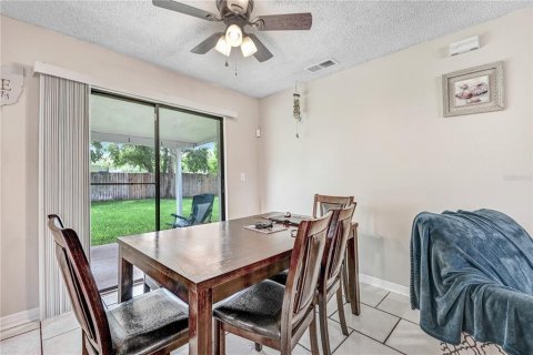 House in Cocoa, Florida 3 bedrooms, 97.83 sq.m. № 2155243 - photo 8