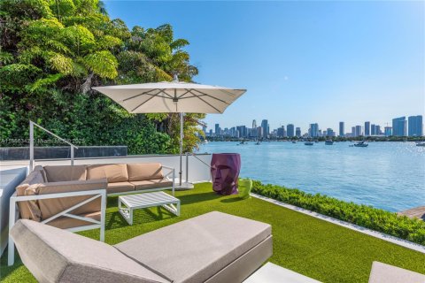 Villa ou maison à louer à Miami Beach, Floride: 6 chambres, 723.62 m2 № 2169613 - photo 18