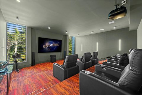 Villa ou maison à louer à Miami Beach, Floride: 6 chambres, 723.62 m2 № 2169613 - photo 29