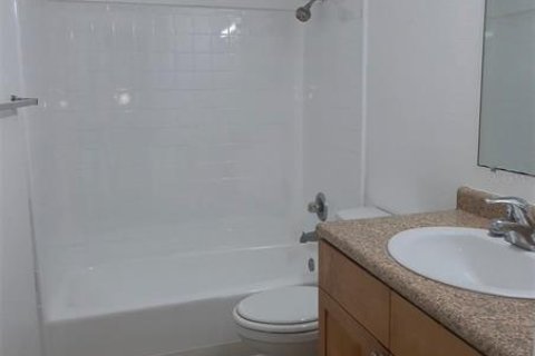 Copropriété à louer à Saint Petersburg, Floride: 2 chambres, 66.89 m2 № 2156573 - photo 13