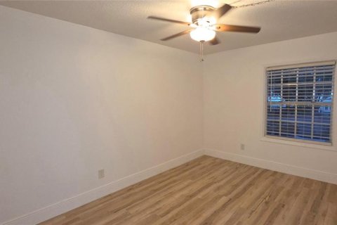 Copropriété à louer à Saint Petersburg, Floride: 2 chambres, 66.89 m2 № 2156573 - photo 12