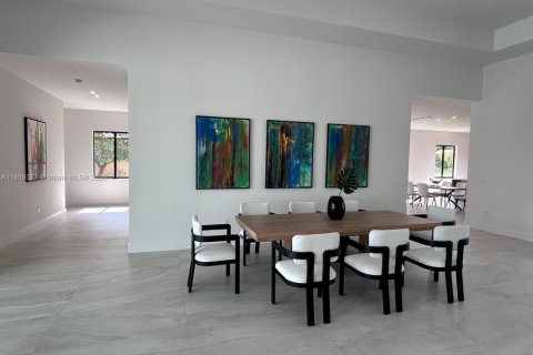 House in Plantation, Florida 5 bedrooms, 571.63 sq.m. № 1232370 - photo 14