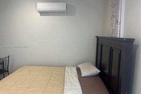 Снять в аренду коммерческую недвижимость в Катлер-Бей, Флорида 65.03м2, № 1992657 - фото 6