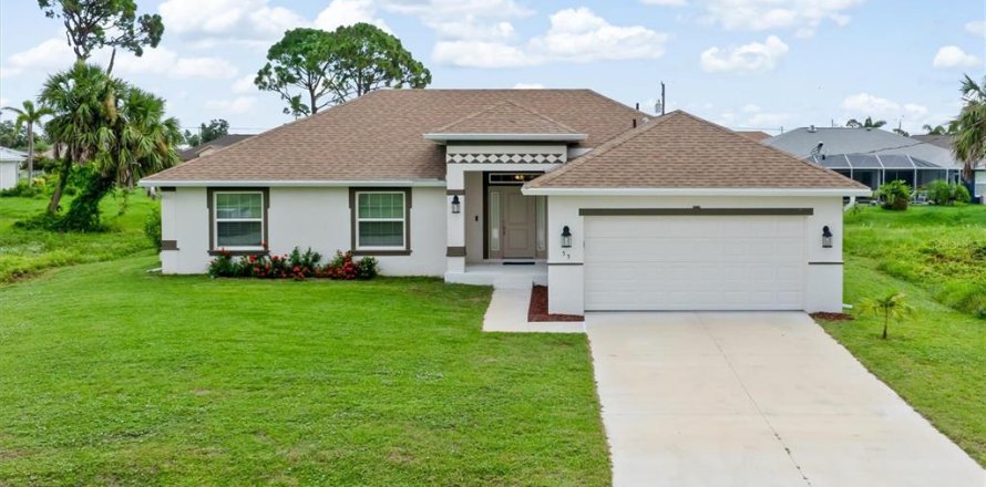 House in Rotonda, Florida 4 bedrooms, 163.04 sq.m. № 1836944