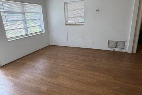 Casa en Miramar, Florida 2 dormitorios, 62.62 m2 № 2077761