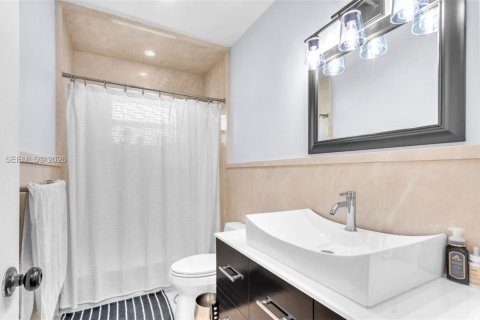 Villa ou maison à louer à Miami, Floride: 3 chambres, 115.66 m2 № 1996285 - photo 7