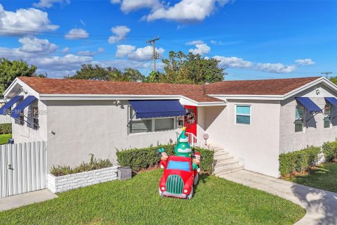 Villa ou maison à louer à Miami, Floride: 3 chambres, 115.66 m2 № 1996285 - photo 14