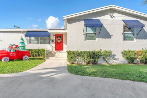 Villa ou maison à Miami, Floride 3 chambres, 115.66 m2 № 1996285