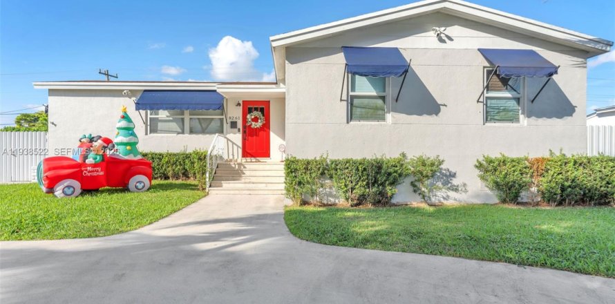 Villa ou maison à Miami, Floride 3 chambres, 115.66 m2 № 1996285