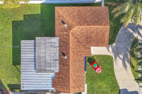 Villa ou maison à louer à Miami, Floride: 3 chambres, 115.66 m2 № 1996285 - photo 10