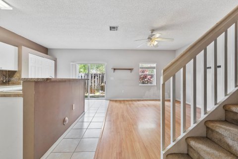 Townhouse in Homestead, Florida 4 bedrooms, 171.5 sq.m. № 2086136 - photo 10