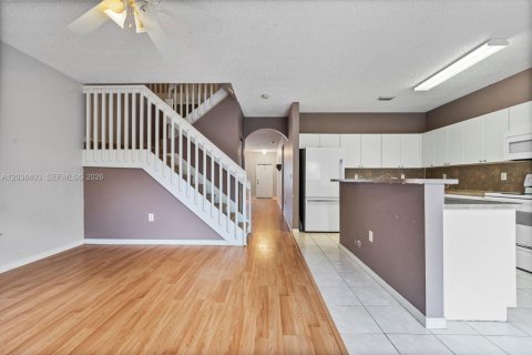 Townhouse in Homestead, Florida 4 bedrooms, 171.5 sq.m. № 2086136 - photo 15