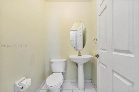 Townhouse in Homestead, Florida 4 bedrooms, 171.5 sq.m. № 2086136 - photo 8