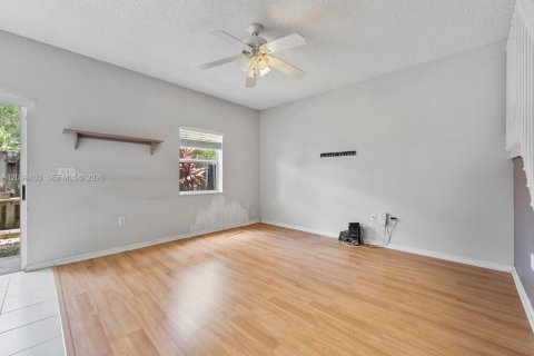 Townhouse in Homestead, Florida 4 bedrooms, 171.5 sq.m. № 2086136 - photo 19