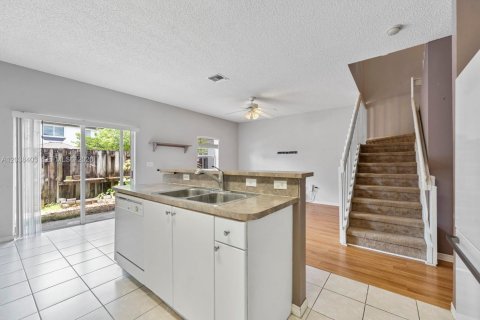 Townhouse in Homestead, Florida 4 bedrooms, 171.5 sq.m. № 2086136 - photo 18