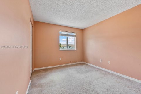 Townhouse in Homestead, Florida 4 bedrooms, 171.5 sq.m. № 2086136 - photo 29