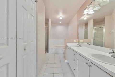 Townhouse in Homestead, Florida 4 bedrooms, 171.5 sq.m. № 2086136 - photo 25