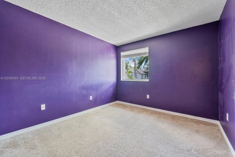 Townhouse in Homestead, Florida 4 bedrooms, 171.5 sq.m. № 2086136 - photo 28