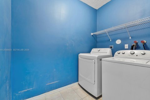 Townhouse in Homestead, Florida 4 bedrooms, 171.5 sq.m. № 2086136 - photo 9