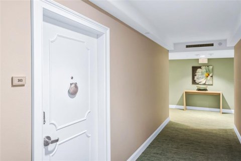 Condominio en alquiler en Sarasota, Florida, 2 dormitorios, 132.01 m2 № 518554 - foto 2