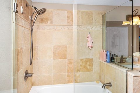 Снять в аренду кондоминиум в Сарасота, Флорида 5 комнат, 132.01м2, № 518554 - фото 22