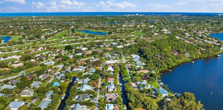 Casa en Jupiter, Florida 3 dormitorios, 169.36 m2 № 968081