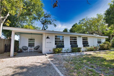 Casa en alquiler en Englewood, Florida, 3 dormitorios, 132.01 m2 № 2218377 - foto 2
