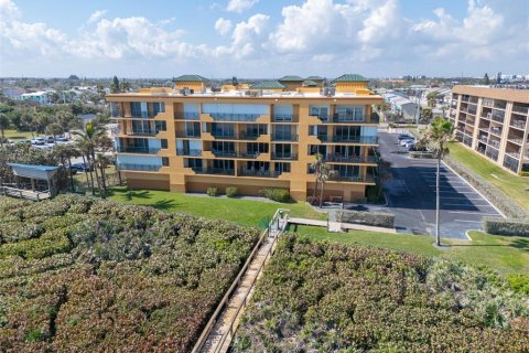 Condo in Cape Canaveral, Florida, 3 bedrooms  № 2106558 - photo 15