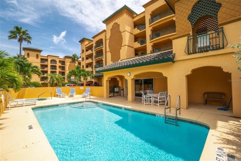 Condo in Cape Canaveral, Florida, 3 bedrooms  № 2106558 - photo 13