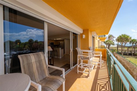 Condo in Cape Canaveral, Florida, 3 bedrooms  № 2106558 - photo 11