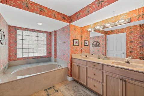 Condo in Cape Canaveral, Florida, 3 bedrooms  № 2106558 - photo 24