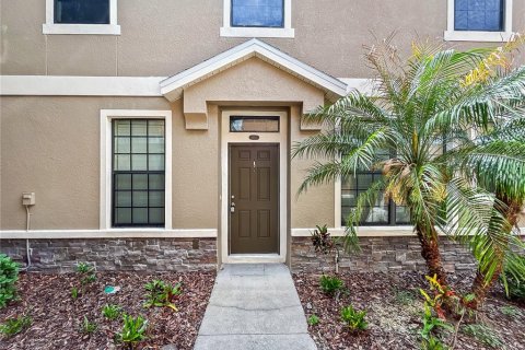 Townhouse in Fish Hawk, Florida 3 bedrooms, 163.51 sq.m. № 2115593 - photo 4
