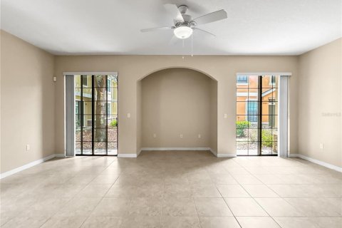 Townhouse in Fish Hawk, Florida 3 bedrooms, 163.51 sq.m. № 2115593 - photo 18