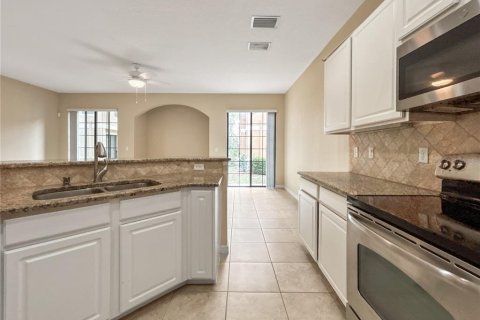 Townhouse in Fish Hawk, Florida 3 bedrooms, 163.51 sq.m. № 2115593 - photo 9