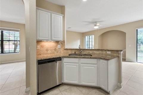 Townhouse in Fish Hawk, Florida 3 bedrooms, 163.51 sq.m. № 2115593 - photo 11