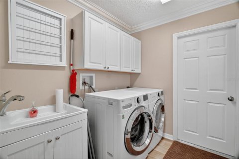 Casa en venta en The Villages, Florida, 3 dormitorios, 174.28 m2 № 1887052 - foto 24