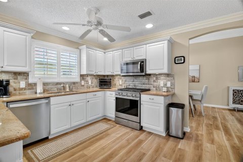 Casa en venta en The Villages, Florida, 3 dormitorios, 174.28 m2 № 1887052 - foto 12