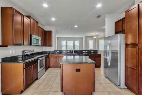 Villa ou maison à louer à Orlando, Floride: 4 chambres, 213.3 m2 № 1845095 - photo 11