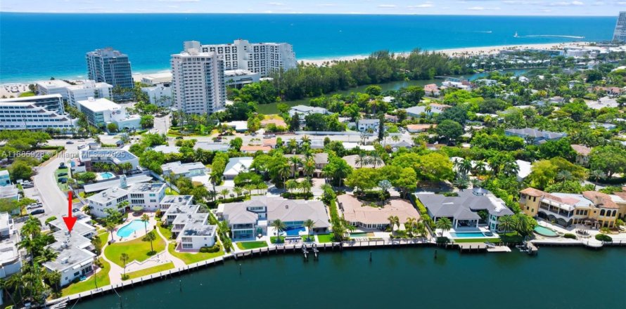 Condominio en Fort Lauderdale, Florida, 2 dormitorios  № 1941983