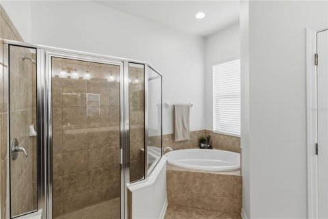 House in Riverview, Florida 4 bedrooms, 247.21 sq.m. № 2393892 - photo 24